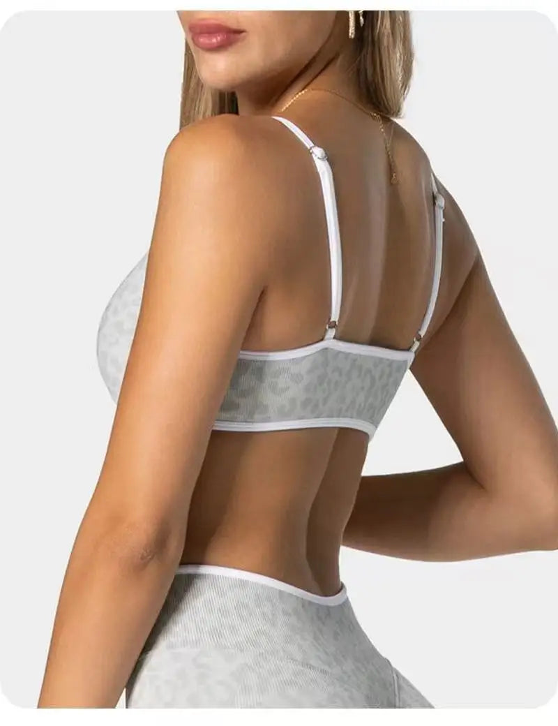 Sports Bra Strappy Backless Yoga Gym Bra Scrunch Push-up Removable Cups Women Workout Clothing Gym Top Halter Sport Bras